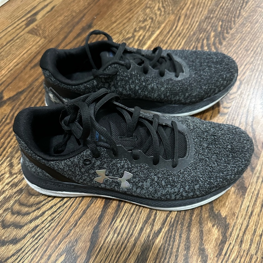 Womens Under Armor Knit Black Sneakers Size 8